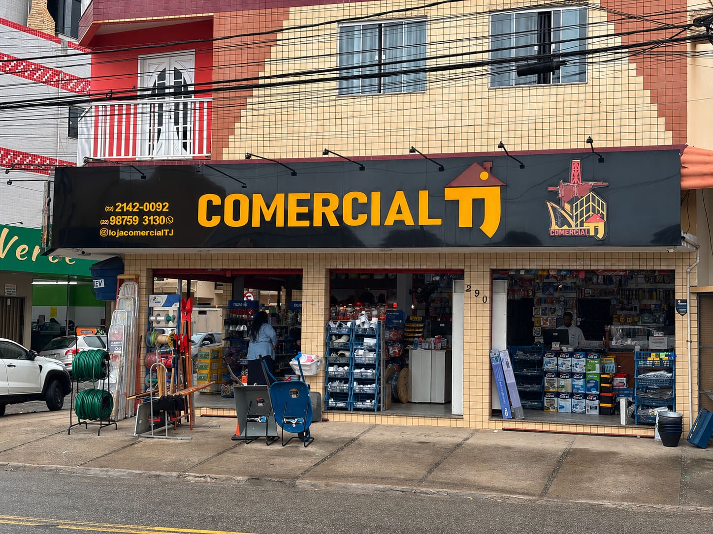 Fachada da Comercial TJ